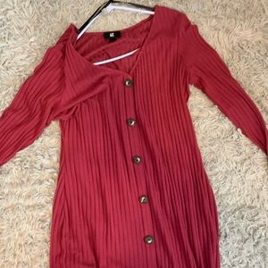 7 button maroon long sleeve dress
